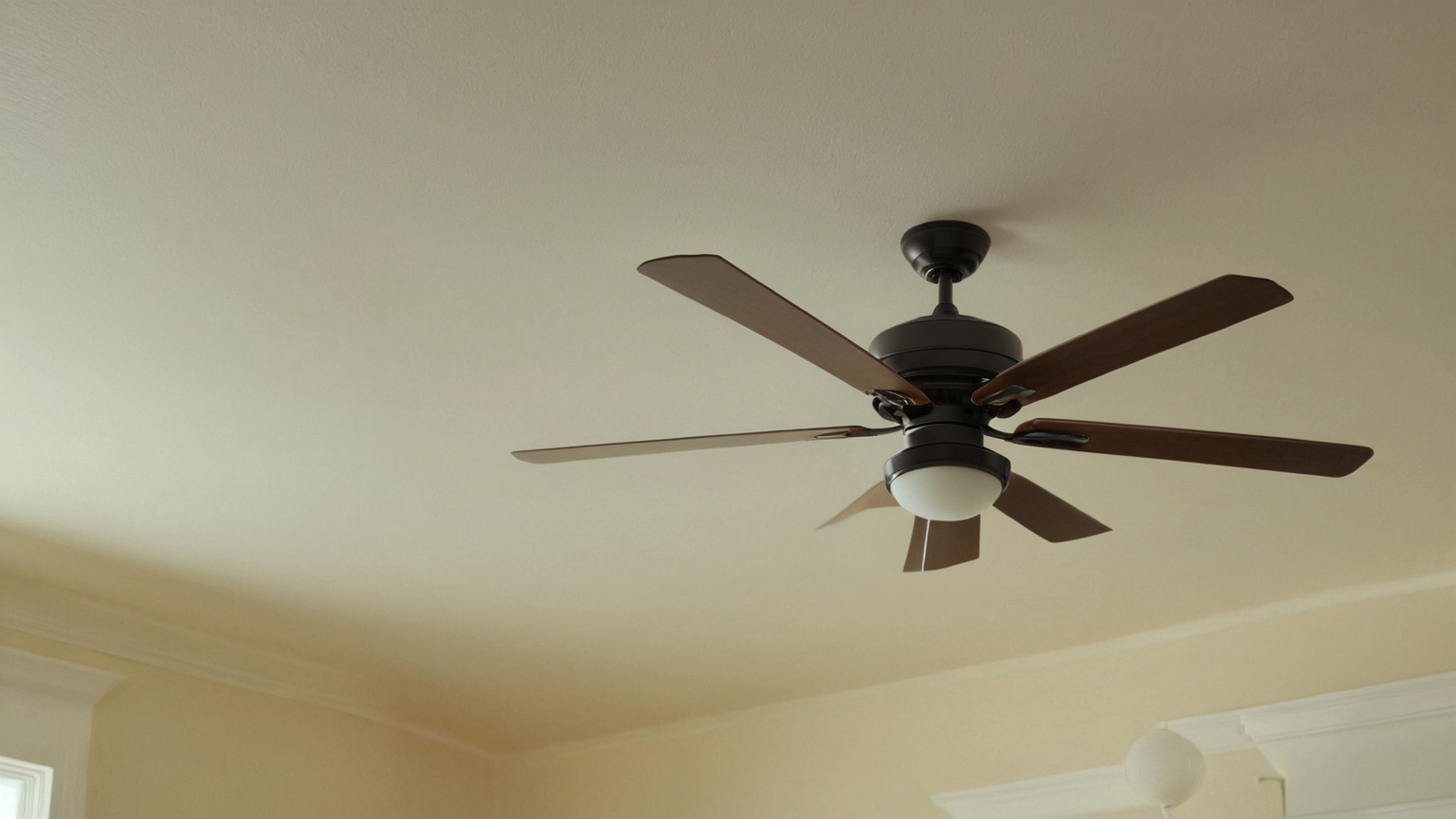 Smart Ceiling Fan and Thermostat Routine: Summer Comfort Without Overcooling